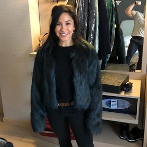 Meet your Posher, Renee